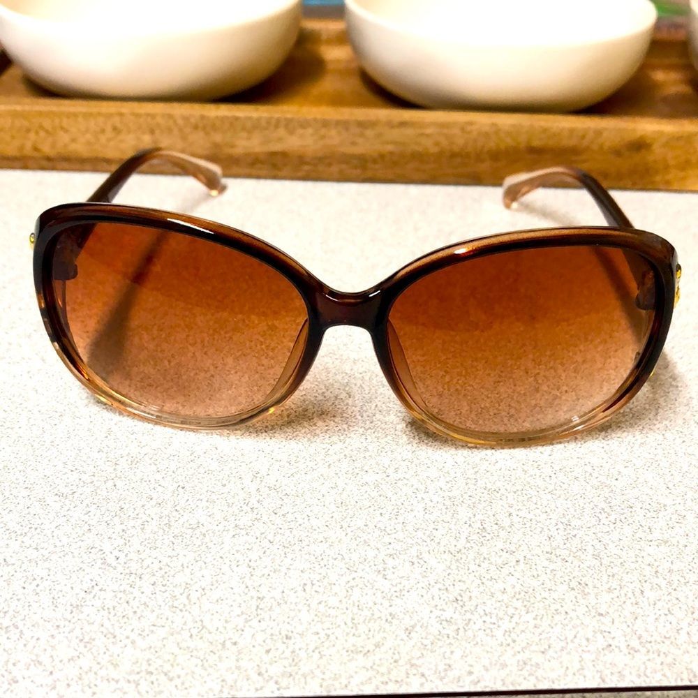 COPY - UV protected fox accent brown sunglasses